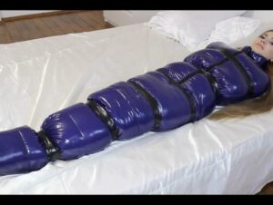 Mary_Rock Porno Video: Mary Rock im blauen Sack