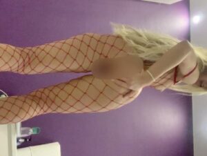 Mary_Rock Porno Video: Mary Rock streckt ihren Arsch